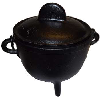 5" Cast iron cauldron w/ lid