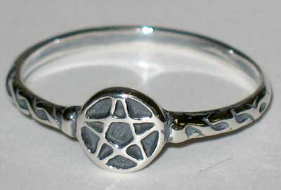 Pentagram ring size 8 sterling - Click Image to Close